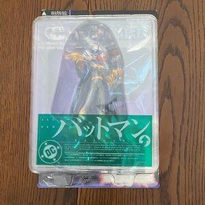 DC Multicolor Catwoman Collectible Figure